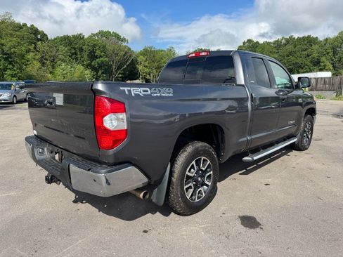 Used 2017 Toyota Tundra SR5 AWD/4WD image 5
