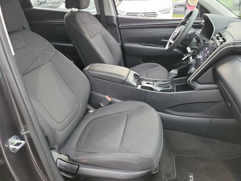 Certified 2024 Hyundai Tucson SE image 19