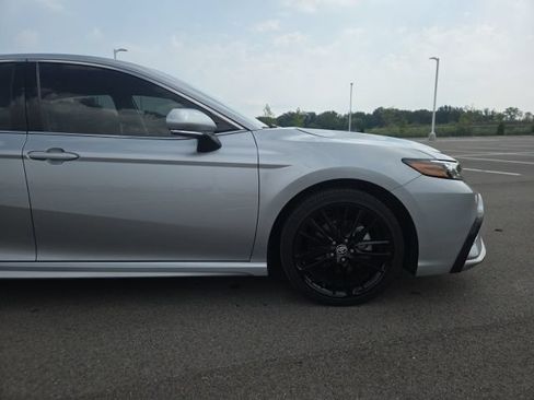Used 2024 Toyota Camry XSE FWD image 4