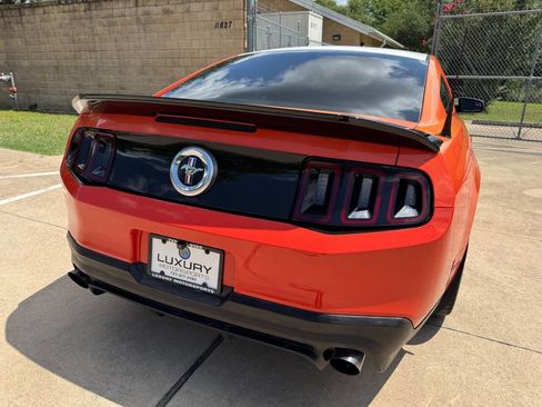 Used 2012 Ford Mustang Boss 302 w/ Boss 302 Accessory Pkg RWD image 12