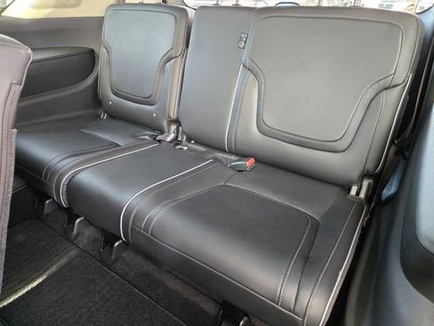 Used 2025 INFINITI QX80 Luxe RWD image 18