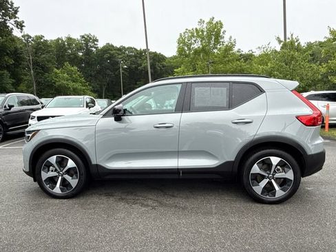 Used 2026 Volvo XC40 B5 Plus AWD/4WD image 9