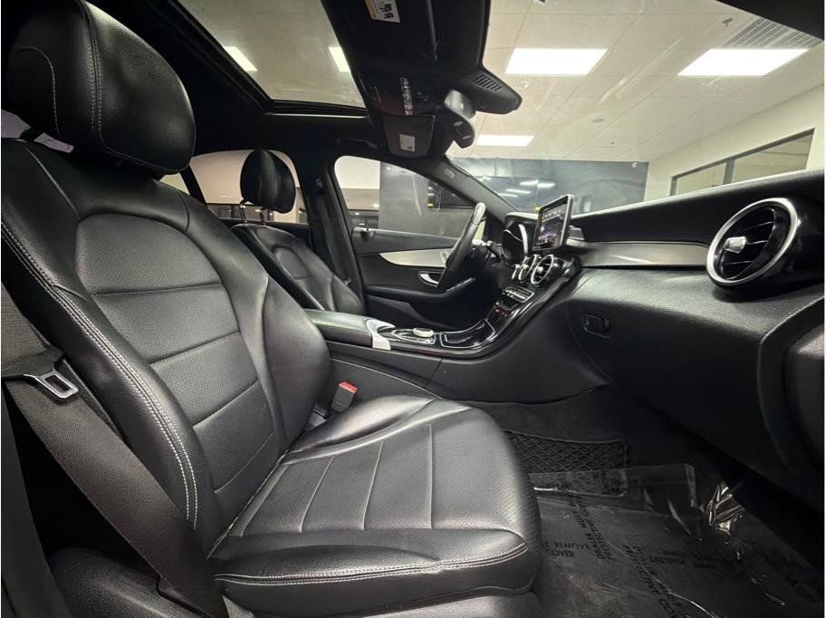 Used 2018 Mercedes-Benz C 300 Sedan image 14
