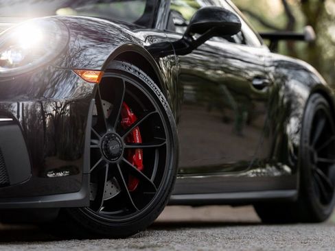 Used 2018 Porsche 911 GT3 image 5