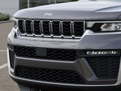 New 2026 Jeep Grand Cherokee Limited AWD/4WD image 38