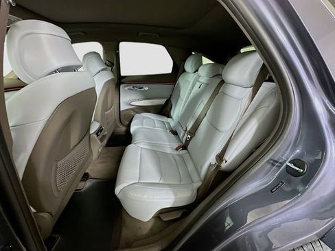 New 2026 Genesis GV70 2.5T Advanced AWD/4WD image 17