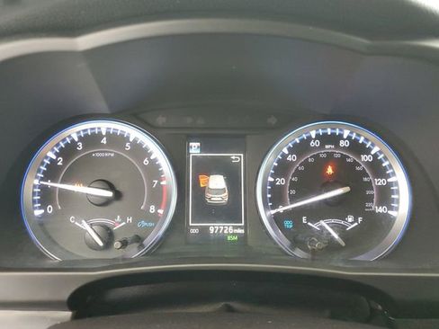 Used 2019 Toyota Highlander XLE image 28