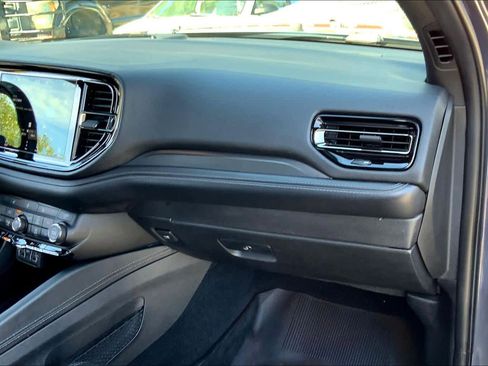 Used 2021 Dodge Durango GT image 17