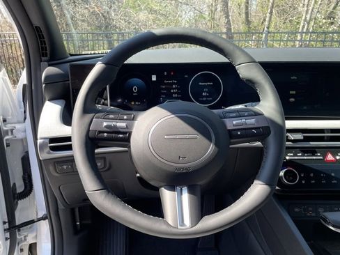 New 2025 Hyundai Santa Cruz Limited image 11