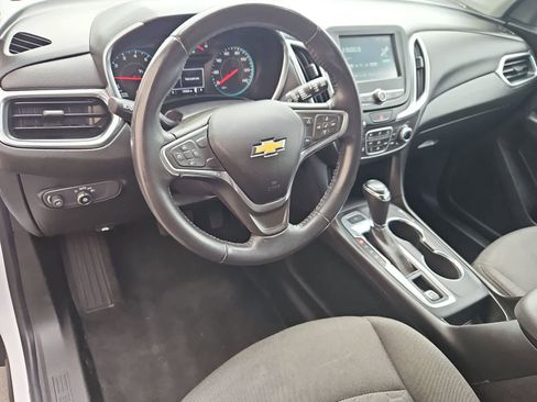 Used 2018 Chevrolet Equinox LT AWD/4WD image 2