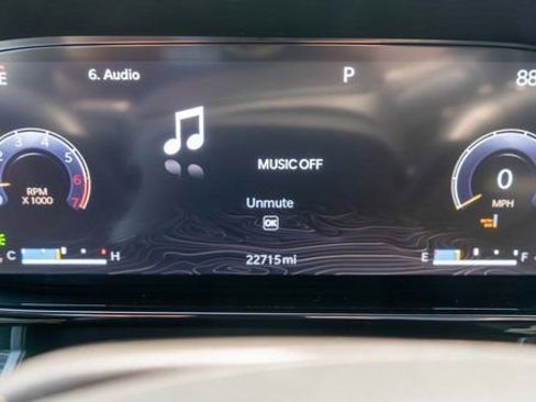 Used 2023 Jeep Wagoneer Series III w/ Premium Group I AWD/4WD image 29