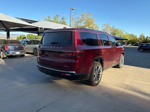 Used 2022 Jeep Wagoneer Series III w/ Premium Group I AWD/4WD image 5