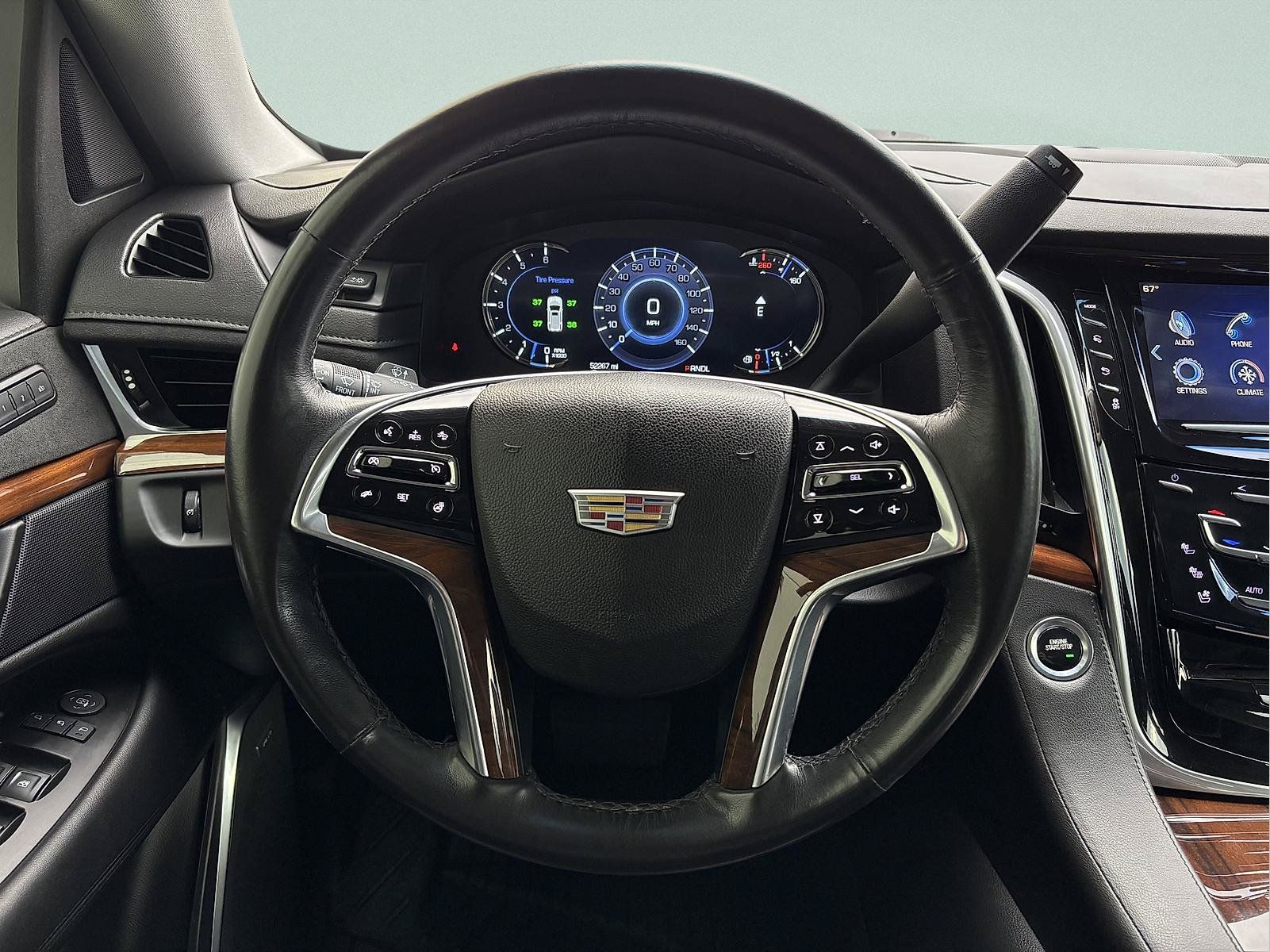 Used 2020 Cadillac Escalade Luxury AWD/4WD image 20