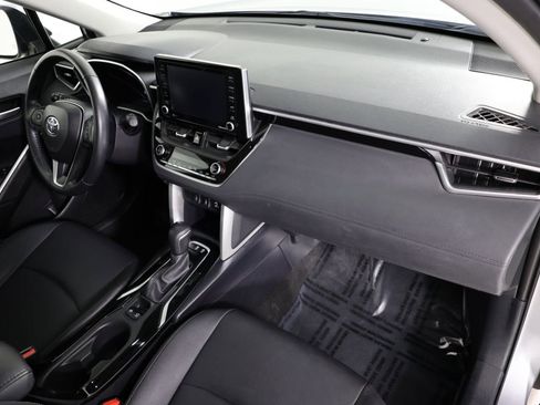 Used 2022 Toyota Corolla Cross XLE FWD image 28