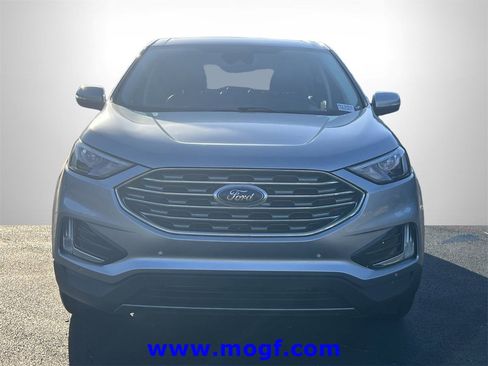 Certified 2022 Ford Edge Titanium image 5