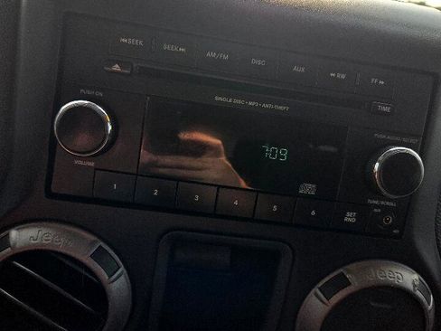 Used 2017 Jeep Wrangler Sport image 20