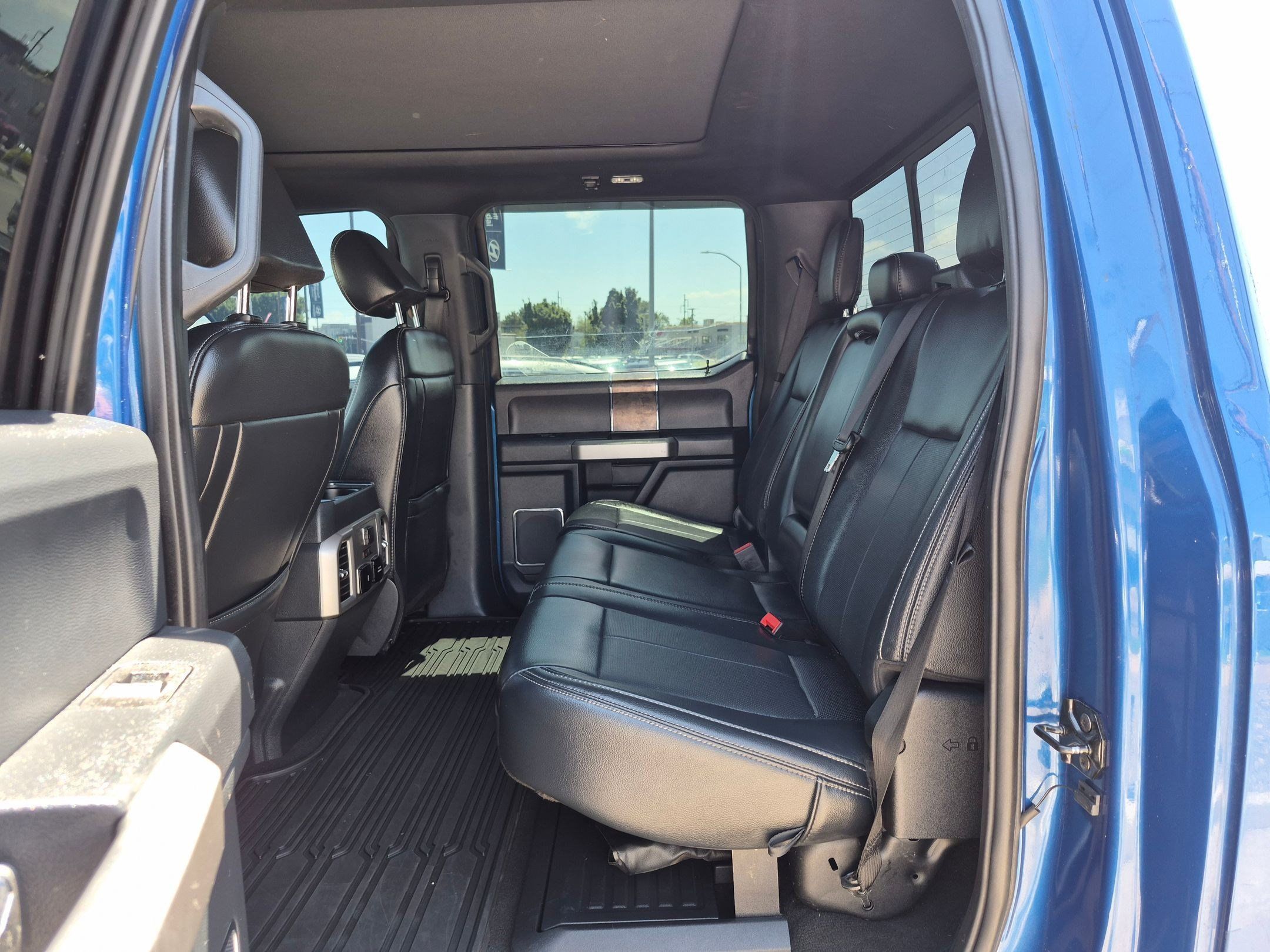 Used 2022 Ford F350 Lariat w/ Lariat Ultimate Package AWD/4WD image 28