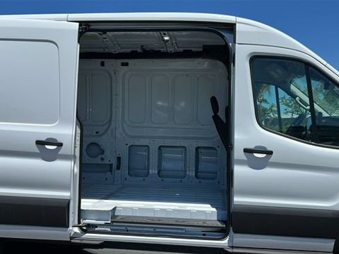 New 2026 Ford Transit 250 148 Medium Roof RWD image 12