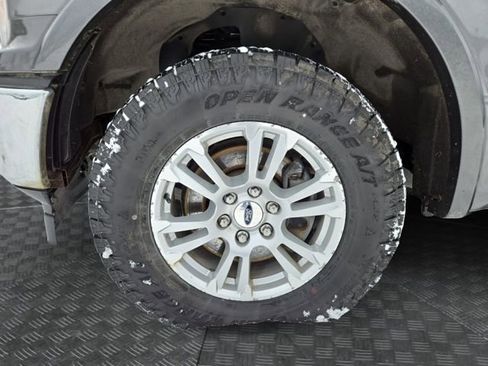 Used 2018 Ford F150 Lariat w/ Trailer Tow Package image 9