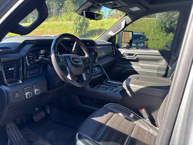 Used 2024 GMC Sierra 2500 AT4X AWD/4WD image 9