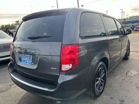 Used 2017 Dodge Grand Caravan GT image 4