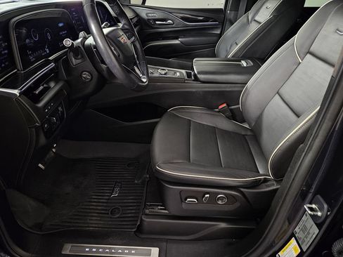 Used 2023 Cadillac Escalade ESV Sport w/ LPO, ONYX Package RWD image 23