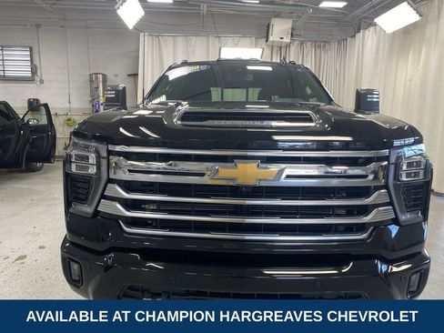 Used 2025 Chevrolet Silverado 3500 High Country AWD/4WD image 39