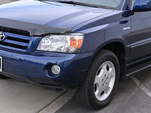 Used 2005 Toyota Highlander Limited AWD/4WD image 28
