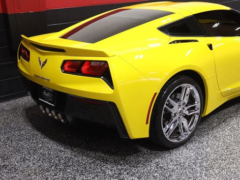 Used 2014 Chevrolet Corvette Stingray Coupe RWD image 11