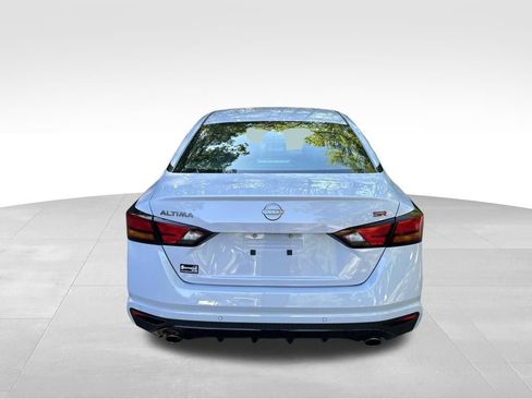Used 2024 Nissan Altima 2.5 SR FWD image 4