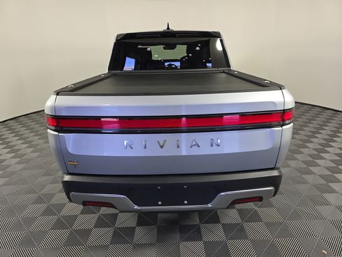 Used 2022 Rivian R1T Adventure image 4