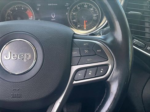 Used 2021 Jeep Cherokee Limited image 15