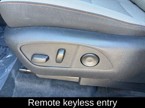 Used 2024 Chevrolet Traverse LT image 20