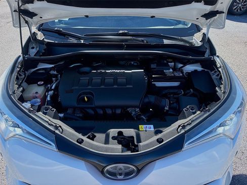 Used 2018 Toyota C-HR XLE image 31