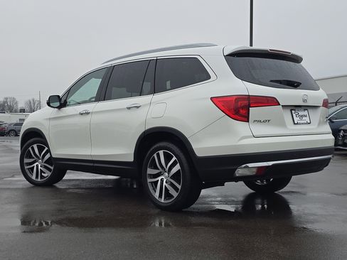 Used 2018 Honda Pilot Touring image 5