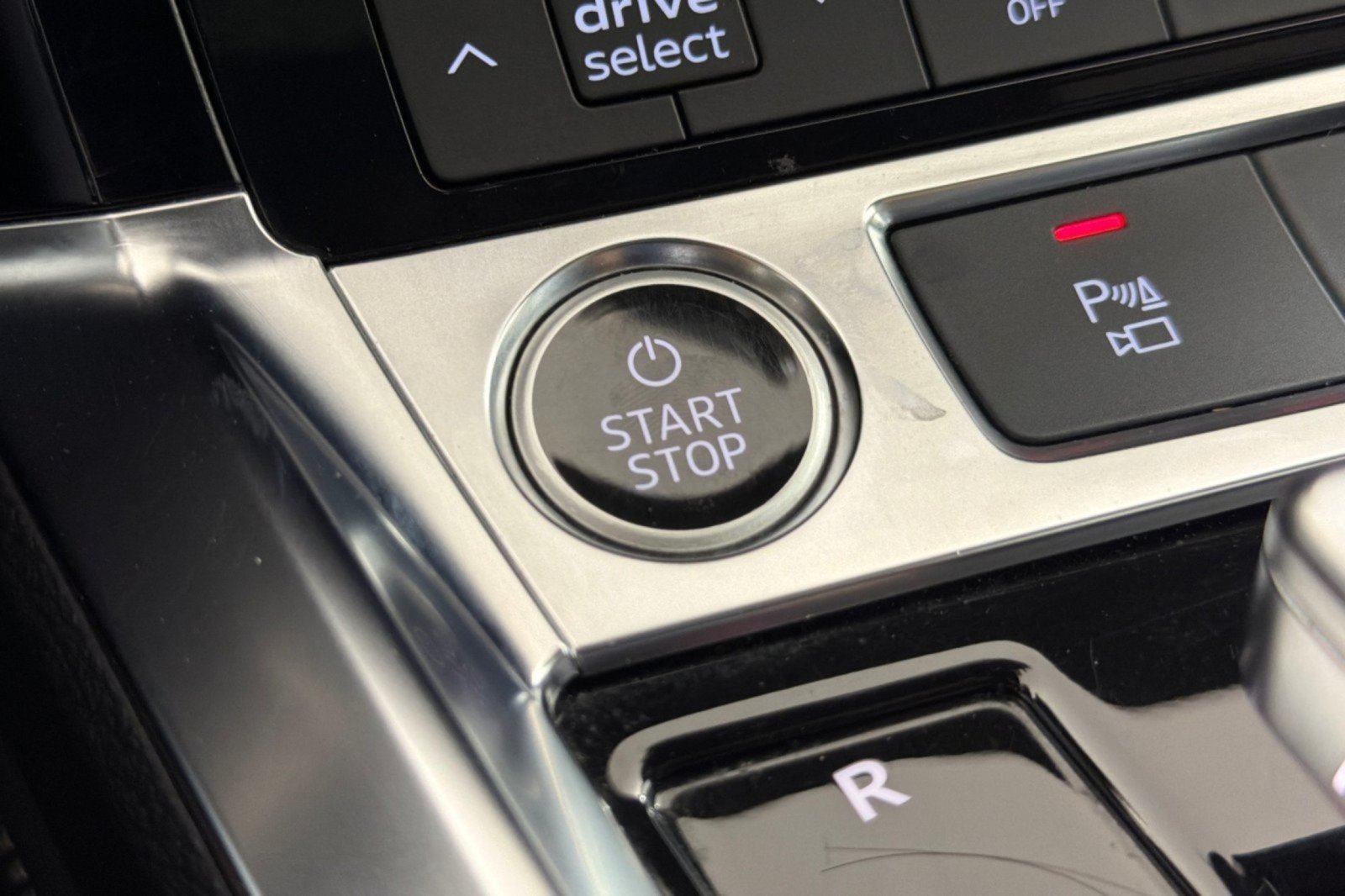 Used 2024 Audi Q8 e-tron Premium AWD/4WD image 20