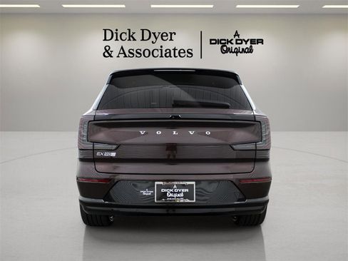 New 2025 Volvo EX90 Ultra image 4