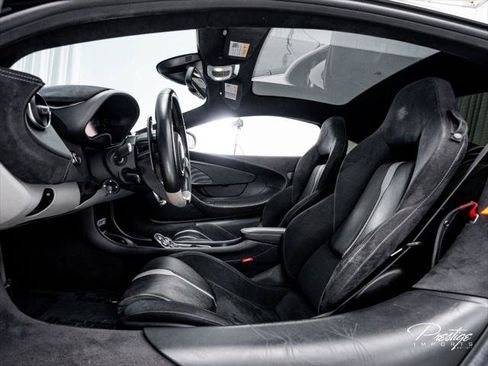Used 2017 McLaren 570S RWD image 35