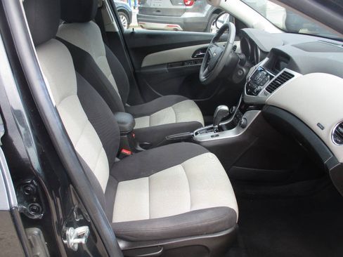 Used 2016 Chevrolet Cruze LS FWD image 30