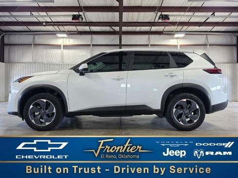 Used 2024 Nissan Rogue SV FWD image 1