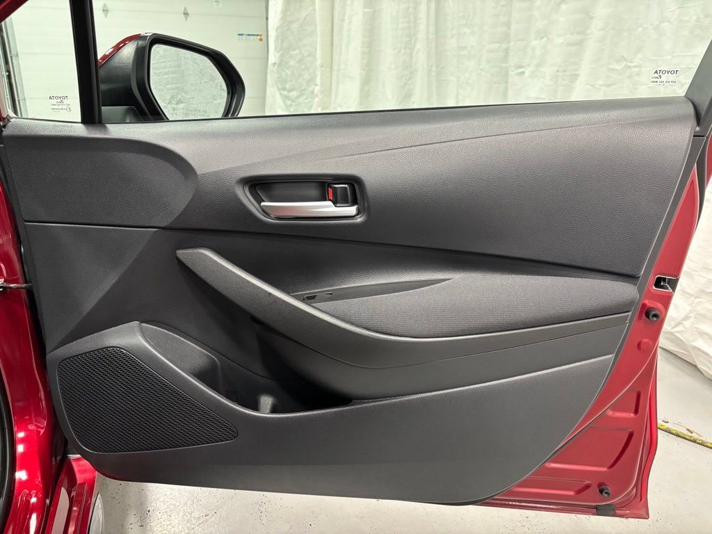 Used 2026 Toyota Corolla SE FWD image 56