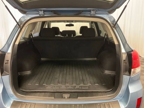 Used 2011 Subaru Outback 2.5i Premium AWD/4WD image 9