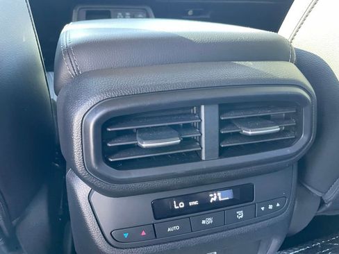 Used 2023 Honda Pilot EX-L image 22