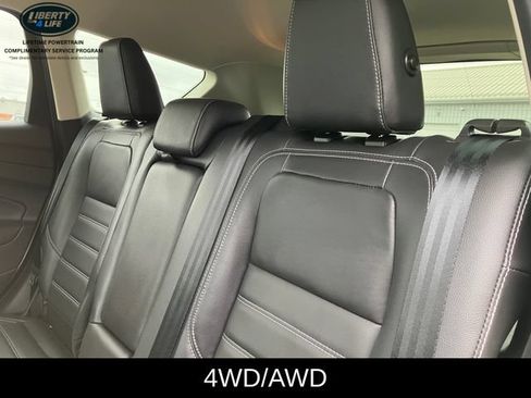 Used 2018 Ford Escape Titanium w/ Ford Safe & Smart Package AWD/4WD image 10