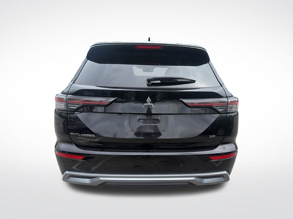 Used 2025 Mitsubishi Outlander SE FWD image 7