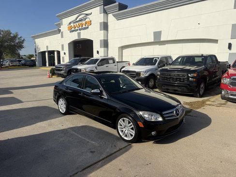 Used 2009 Mercedes-Benz C 300 Sedan image 41