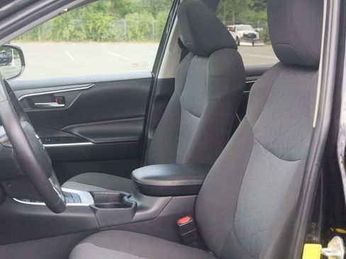 Used 2020 Toyota RAV4 XLE w/ Convenience Package AWD/4WD image 26