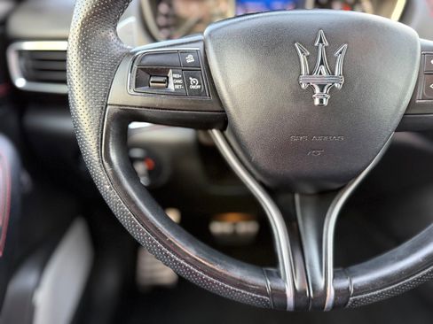 Used 2018 Maserati Levante S GranSport image 25