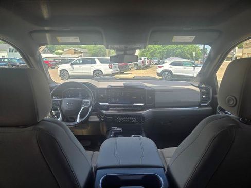Used 2023 Chevrolet Silverado 1500 LT Trail Boss w/ Convenience Package II AWD/4WD image 19
