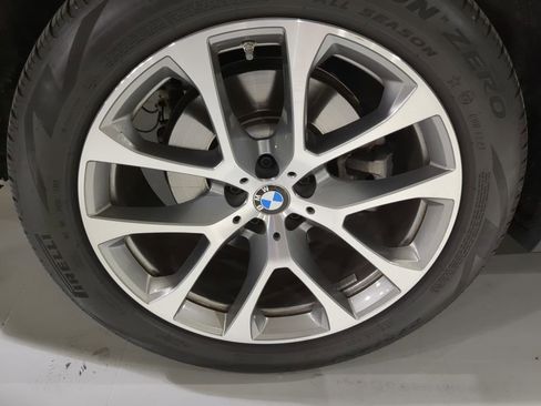 Used 2024 BMW X5 xDrive40i w/ Premium Package image 7